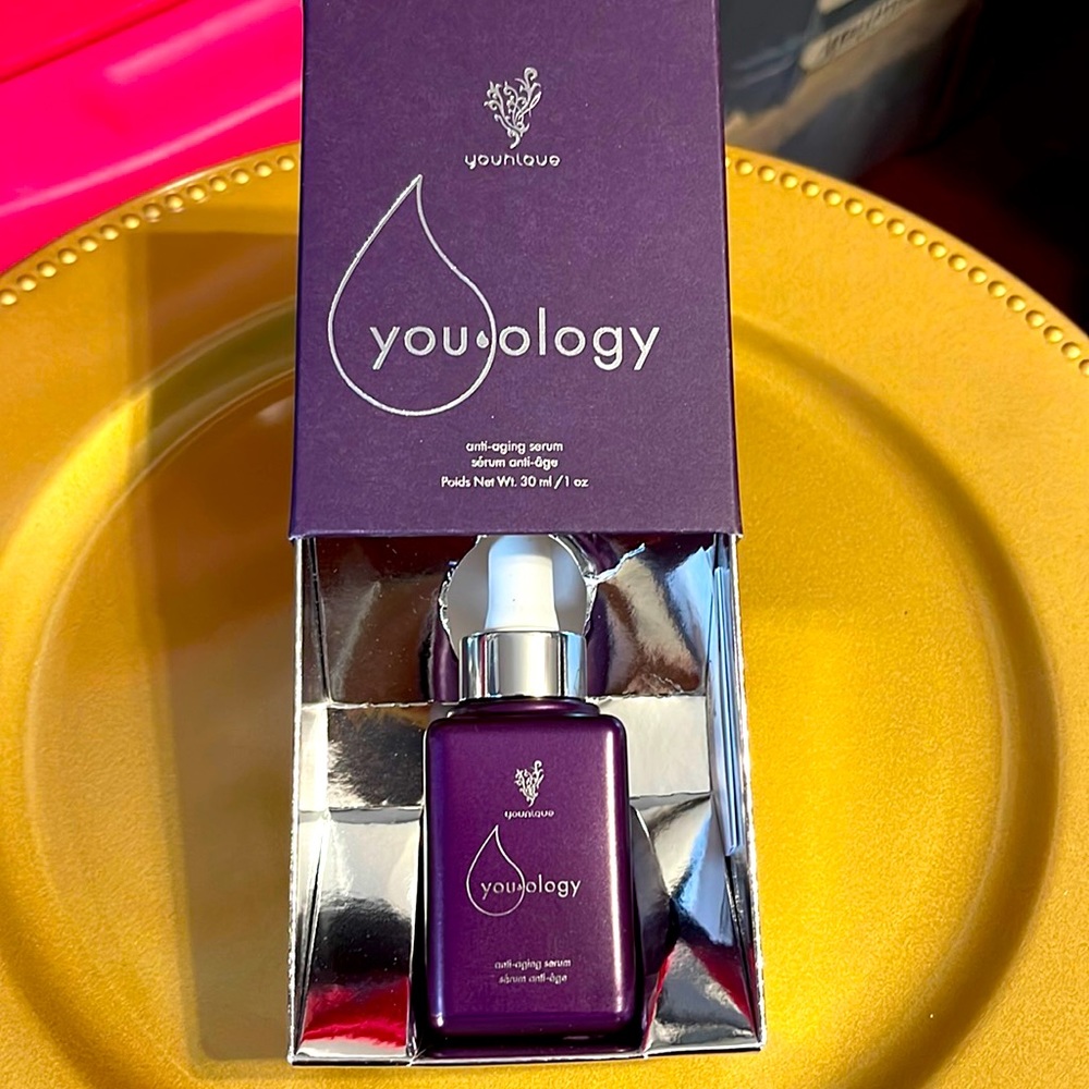 Younique you•ology anti-aging serum